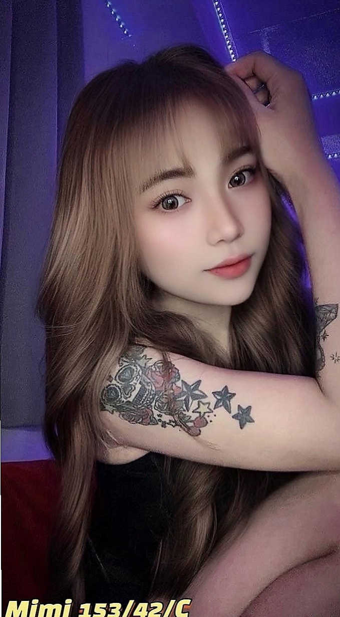 高雄定點茶|外送：霞綺 |可愛型學生妹|168cm|46kg|C杯|19y|